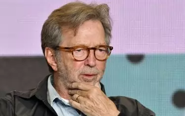 Ерик Клептън се почувства остракиран заради "революционните" си идеи.