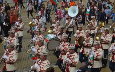 Двама учители създават химна „Върви, народе възродени!“