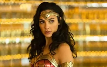 Гал Гадот не е особено тъмна, но пак има недоволни от избора й за ролята на египетската кралица.