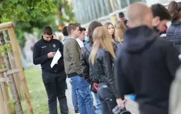 Всеки втори е с двойка на есенната матура по български