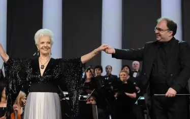 С оперната прима Райна Кабаиванска.