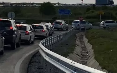 Над 10 часа пътуване по магистрала "Тракия" от София до морето