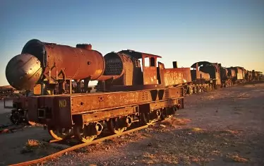  Гробището за влакове.