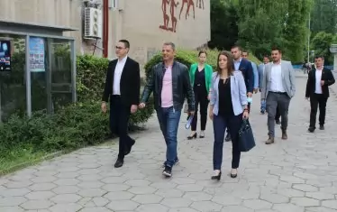 Хасковската листа на ГЕРБ смело крачи напред. Поизостава леко единствено Кибритя (последният вдясно).