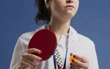 "Преди 80 г. вероятно законодателят е искал да "предпази" хората с увреждания от грешни решения, но свръхзагрижеността, овластена със закон, отрича изцяло правото на избор, а оттам и стойността на човека. До степен, че запрещението "инвалидизира" много повече от увреждането. Унизително и нехуманно е да предпазваме хора, като просто ги изключваме", казват от "Родени готови"