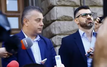 "Подмладяване" тече и при националистите - лидерите избягаха от мача, голове ще трябва да вкарват дубльори като Юлиян Ангелов и Кузман Илиев.