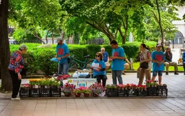 Част от хората със свалено запрещение, за които фондация "Н.Чудотворец" се е преборила, вече се трудят самостоятелно и плащат данъци на държавата, която години наред ги е ощетявала