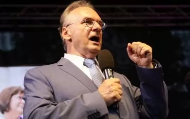 Партията на Меркел спечели 
важни регионални избори