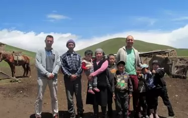 С местните в Киргизстан