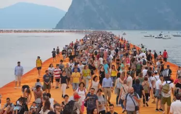  Кристо, „Плаващите кейове“, 2016 г., езерото Изео