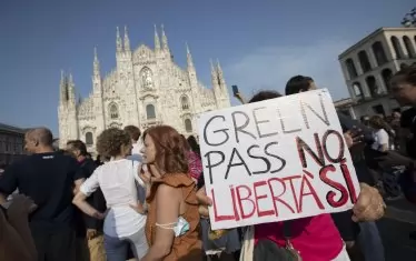 И в Италия протестираха срещу ковид пропуските