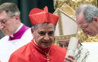 Кардинал от Ватикана на съд за измама на стойност 350 млн. евро