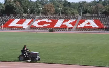 Последната най-мащабна дейност по трибуните на "Българска армия" бе подмяната на дървените скамейки с пластмасови седалки през 1998 г. по времето на Илия Павлов. 