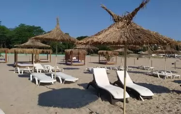 Чадърите на плажа това лято ще стигнат 23 евро