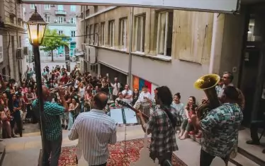 Деветте живота на най-късата улица в София
