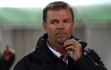 Стойчо Младенов вече е работил няколко месеца съвместно с Гриша Ганчев в "Литекс" - през втората половина на 2004 г.