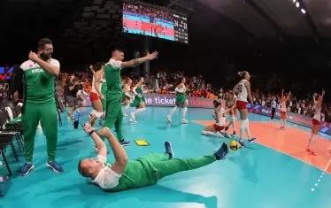 След големите емоции от мача срещу полякините пред Иван Петков предстои още много работа в елиминационната фаза.