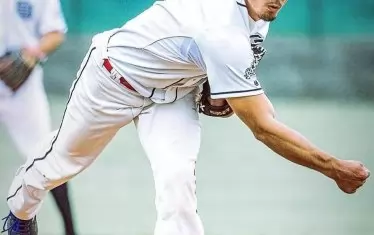 Панайот Жълтов извоюва две от победите за шампиона на България в Братислава.