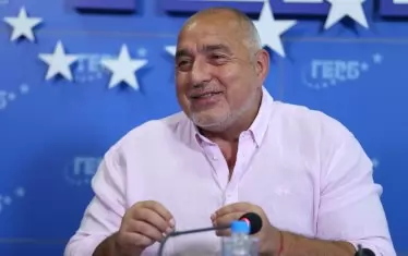  Шансовете на Борисов да се върне начело на държавата продължават да бъдат слаби до никакви. 