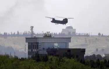 Открийте разликите: Кабул, посолство на САЩ, 16 август 2021...