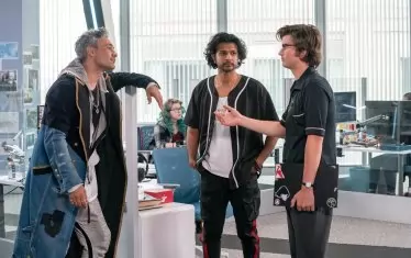 Тайка Уайтити (вляво) се справя по-добре като режисьор и сценарист, отколкото като актьор.