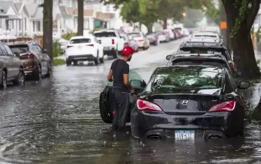 Хиляди останаха без ток след като бурята Хенри връхлетя САЩ