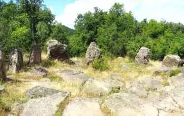  Тракийският мегалитен култов комплекс Кромлех, наричан "българският Стоунхендж".