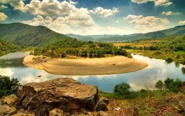 Магическа гледка към долината. 