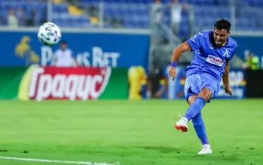 Националът Георги Миланов шутира към вратата на "Арда", но не запомни с нищо хубаво дебюта си за "Левски".