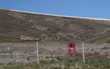 155 км от 241-километровия участък от границата на Турция с Иран са  вече с изградена стена. Тя се прави от 3-метрови панели