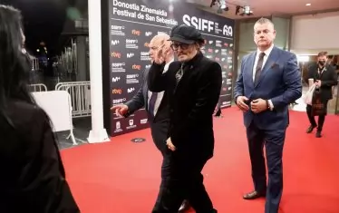  Бойкотираната звезда отново стъпи на червения килим. 