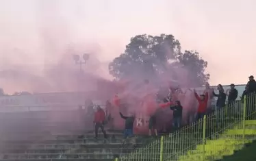 На трибуните имаше и трийсетина привърженици на "ЦСКА 1948".