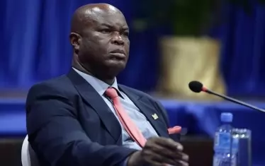 Вицепрезидентът на Суринам по време на официална изява в столицата Парамарибо.