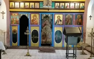 Църквата изглежда по съвсем различен начин след дарението на д-р Цанков от 30 икони, които е нарисувал собственоръчно.