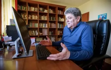 Пет истории на писателя Николай Табаков

