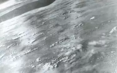 Снимка на Земята, направена на 7 март 1947 г. от ракета №21. Тъмното петно в горния ляв край е Калифорнийският залив.