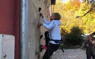 Добре е Невяна Митева... Че ако трябваше Атанас Герджиков да катери?...