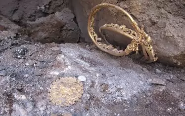 При разкопките в резервата "Сборяново" са открити множество златни накити, част от тракийските съкровища на България.