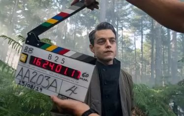  Рами Малек е неуспешен злодей.