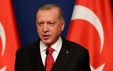 Ердоган не експулсира 10-те посланици заради Чавушоглу