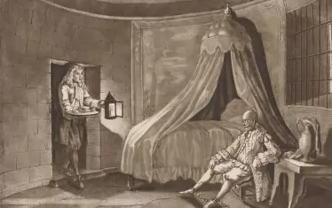 Противно на легендата, човекът с маската не се е радвал на никакви привилегии в затвора.