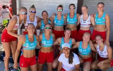 Норвежките хандбалистки първи нарушиха правилото и играха по панталонки вместо бикини.