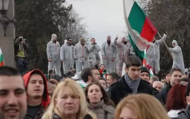 През зимата на 2013 г. бушуваха протести, останали в историята като антимонополни. "Атака" бързо се приши и ги капитализира. Сега трудно ще се случи.