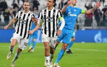 Аржентинският нападател на "Ювентус" Пауло Дибала е радостен, след като е отбелязал за 2:1 от дузпа срещу "Зенит".