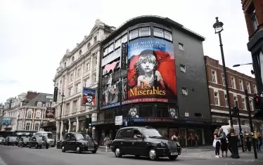  Лондонският Queen's Theatre в Уест Енд, който през 2019 г. бе наречен на името на Стивън Зондхайм. 
