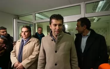 ПП ще предава преговорите с трите партии онлайн