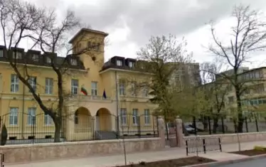 Национална художествена гимназия "Димитър Добрович", Сливен седмици наред стоеше празна