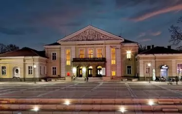  Ямболският театър, където става завръзката на "ямболския случай".