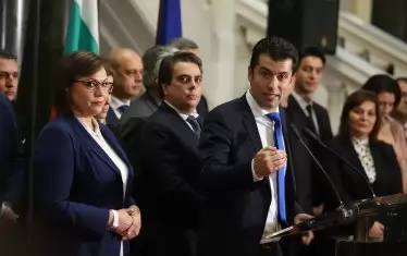 Законът "Магнитски" и реформата в КПКОНПИ уж бяха краткосрочни приоритети на коалицията, а явно скоро няма да видим нито едното, нито другото.
