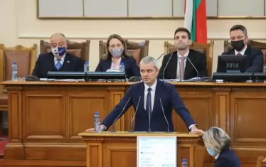  Костадин Костадинов